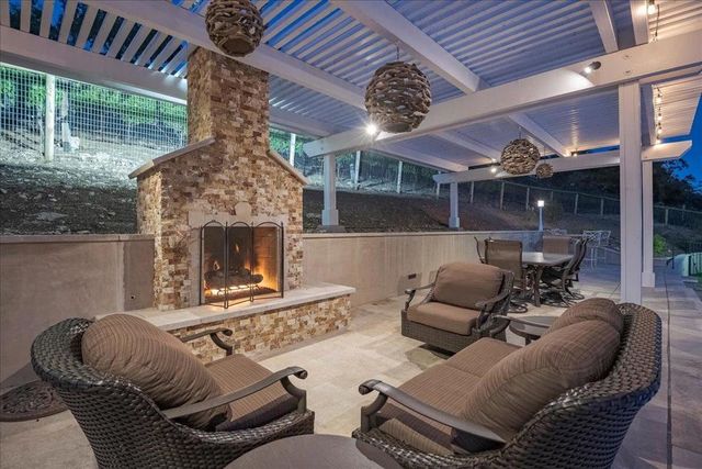 14411 Shannon Road, Los Gatos, CA 95032