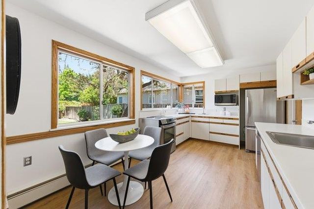 1561 Virginia Avenue, Redwood City, CA 94061