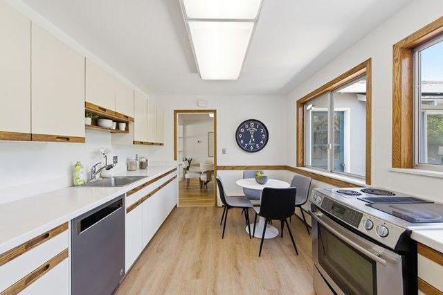 1561 Virginia Avenue, Redwood City, CA 94061