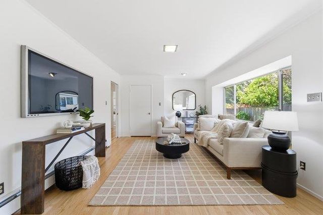 1561 Virginia Avenue, Redwood City, CA 94061
