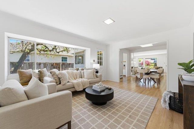 1561 Virginia Avenue, Redwood City, CA 94061