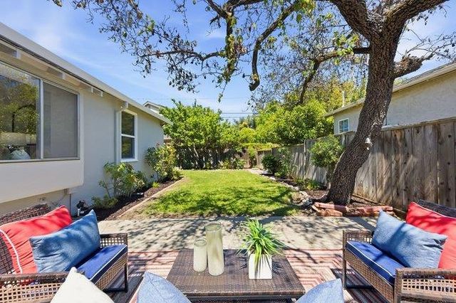 1561 Virginia Avenue, Redwood City, CA 94061