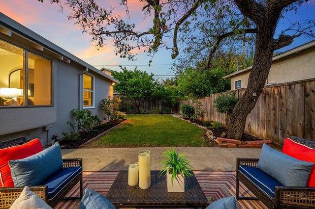 1561 Virginia Avenue, Redwood City, CA 94061