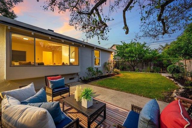 1561 Virginia Avenue, Redwood City, CA 94061
