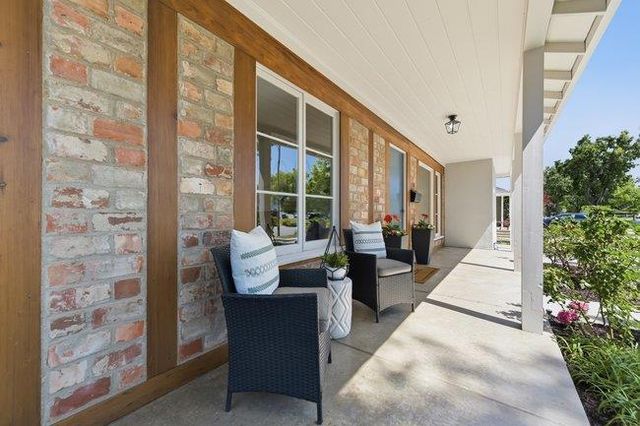 1561 Virginia Avenue, Redwood City, CA 94061