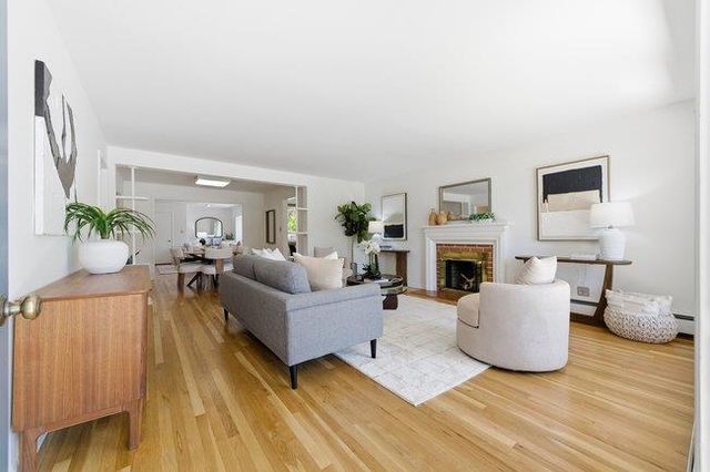 1561 Virginia Avenue, Redwood City, CA 94061
