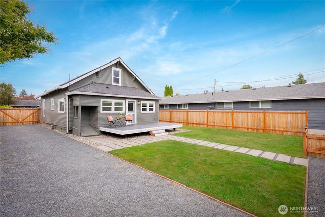 1924 4th Street, Marysville, WA 98270