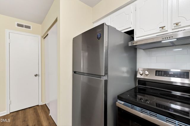 1240 Jamestown Court, Cary, NC 27511