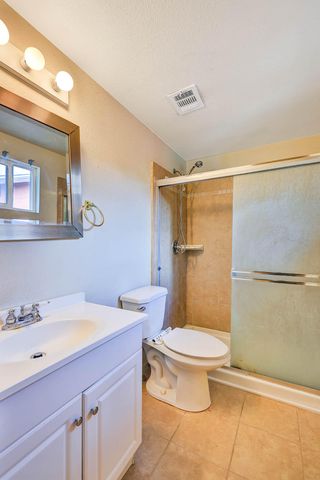 176 Manzanillo Street, Woodlake, CA 93286