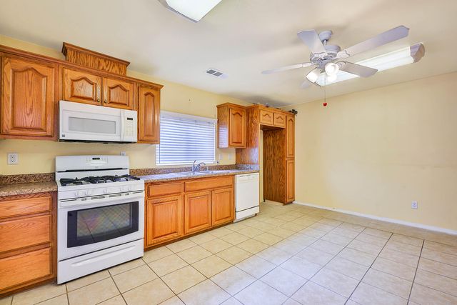 176 Manzanillo Street, Woodlake, CA 93286