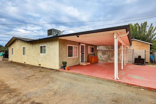 176 Manzanillo Street, Woodlake, CA 93286