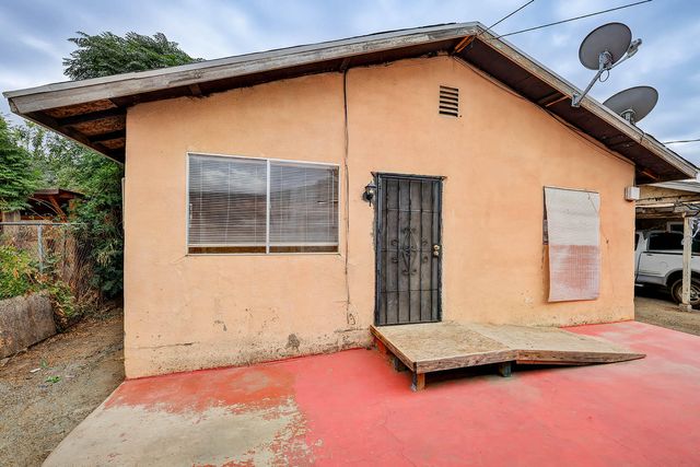 176 Manzanillo Street, Woodlake, CA 93286