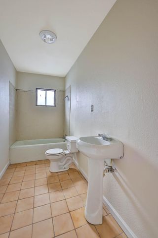 176 Manzanillo Street, Woodlake, CA 93286