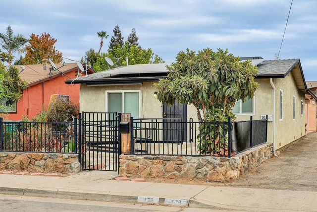 176 Manzanillo Street, Woodlake, CA 93286