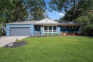22576 Peach Tree Lane, Rocky River, OH 44116