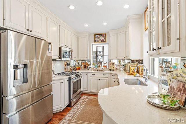 444 Carswold Drive, Clayton, MO 63105