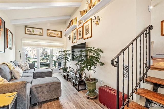 444 Carswold Drive, Clayton, MO 63105