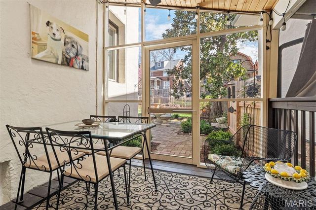 444 Carswold Drive, Clayton, MO 63105