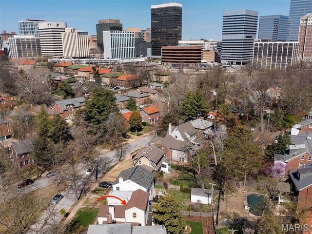 444 Carswold Drive, Clayton, MO 63105