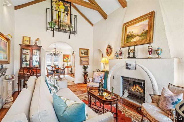 444 Carswold Drive, Clayton, MO 63105