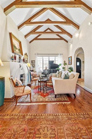 444 Carswold Drive, Clayton, MO 63105