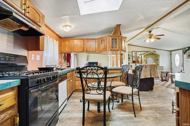 60076 County Road 9, Elkhart, IN 46517