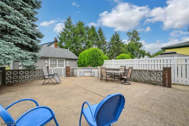 1 Buena Vista Ave, Hawthorne Boro, NJ 07506
