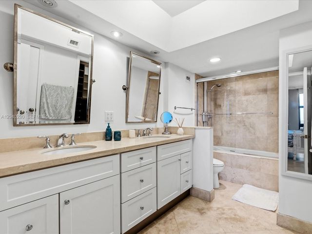 1121 Crandon Blvd E1205, Key Biscayne, FL 33149