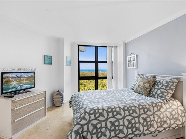 1121 Crandon Blvd E1205, Key Biscayne, FL 33149