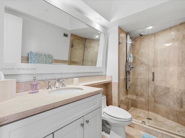 1121 Crandon Blvd E1205, Key Biscayne, FL 33149