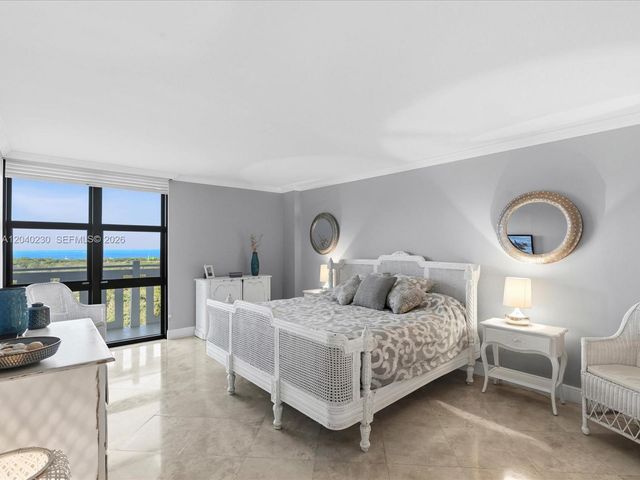 1121 Crandon Blvd E1205, Key Biscayne, FL 33149