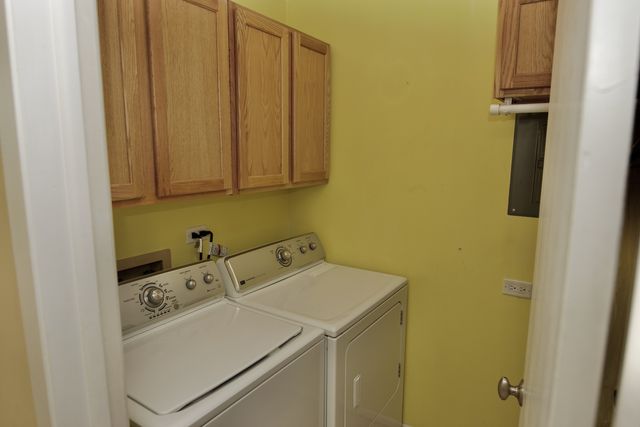 1047 AUBURN Lane 1047, Buffalo Grove, IL 60089