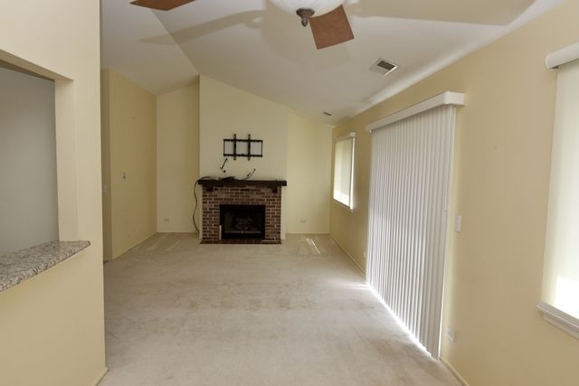 1047 AUBURN Lane 1047, Buffalo Grove, IL 60089