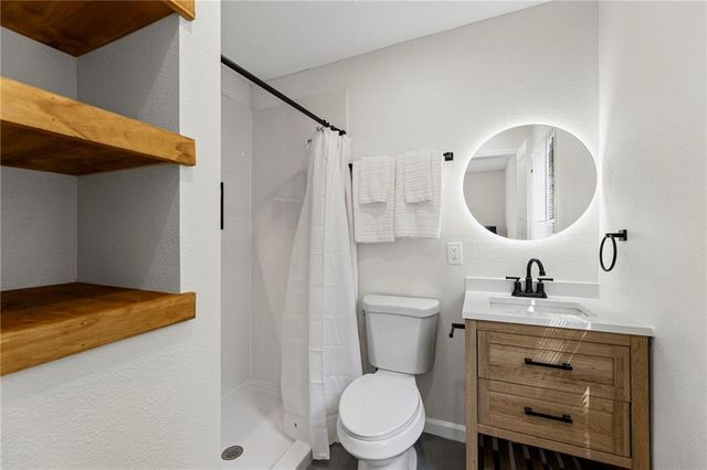 1323 E 21st Street, Lawrence, KS 66046