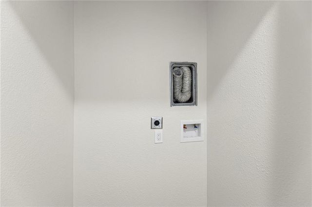 1323 E 21st Street, Lawrence, KS 66046