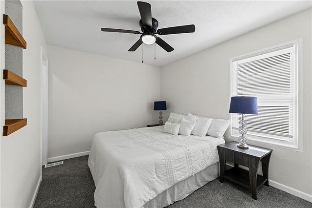 1323 E 21st Street, Lawrence, KS 66046