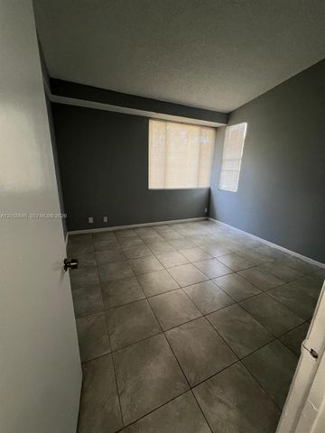 631 Lyons Rd 12201, Coconut Creek, FL 33063