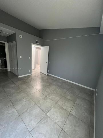 631 Lyons Rd 12201, Coconut Creek, FL 33063