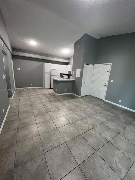 631 Lyons Rd 12201, Coconut Creek, FL 33063
