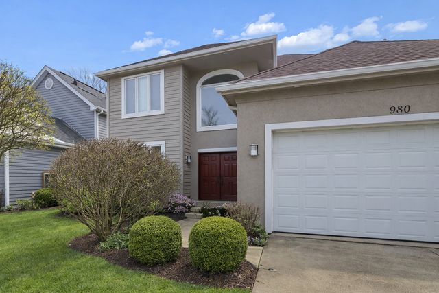 980 Half Day Road, Highland Park, IL 60035