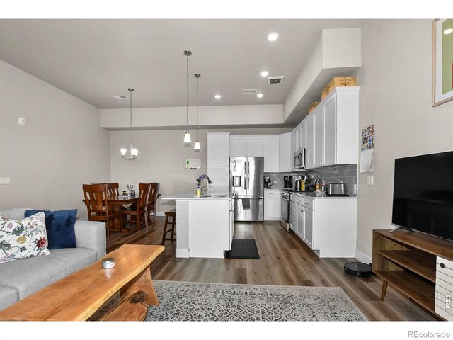 6826 School House Drive 203, Timnath, CO 80547