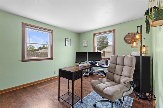 5632 Pershing BOULEVARD, Kenosha, WI 53144