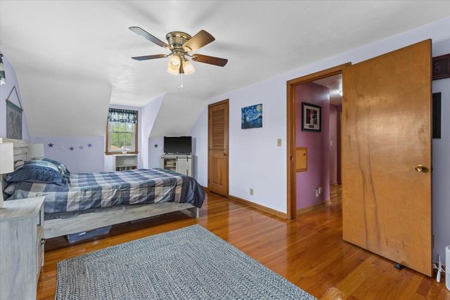 5632 Pershing BOULEVARD, Kenosha, WI 53144