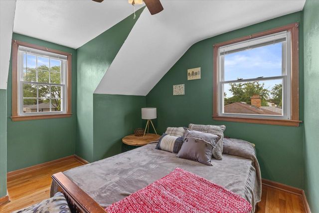 5632 Pershing BOULEVARD, Kenosha, WI 53144