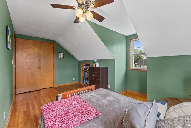 5632 Pershing BOULEVARD, Kenosha, WI 53144