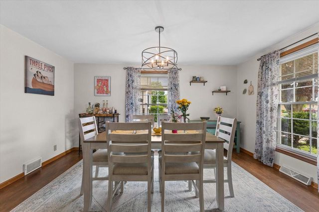 5632 Pershing BOULEVARD, Kenosha, WI 53144