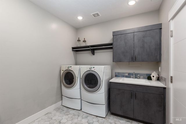 1618 W Tenzing St, Nampa, ID 83686