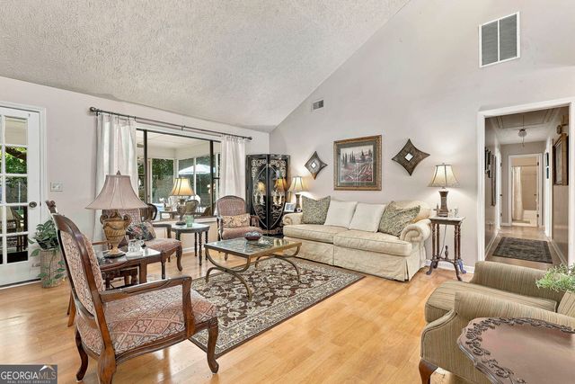 508 Raintree Hill, Peachtree City, GA 30269