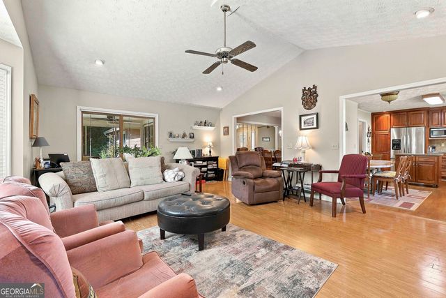 508 Raintree Hill, Peachtree City, GA 30269