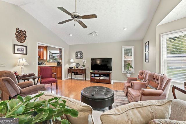 508 Raintree Hill, Peachtree City, GA 30269